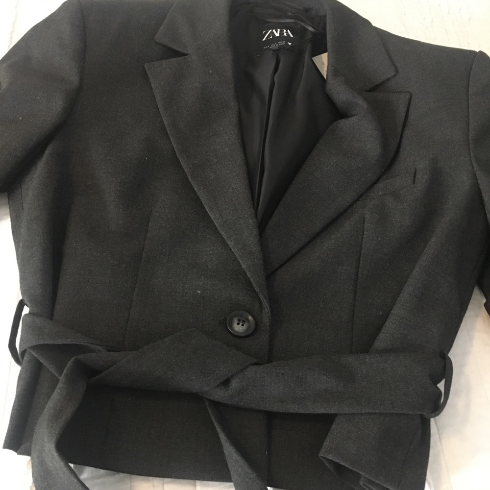 Blazer - Picture 2 of 6